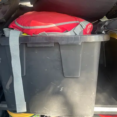 Life Jackets Bin