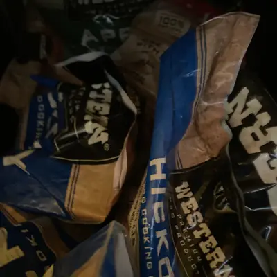 Western Premium hickory smoking chunks