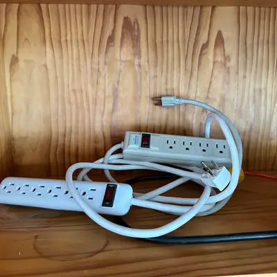 6-outlet power strip
