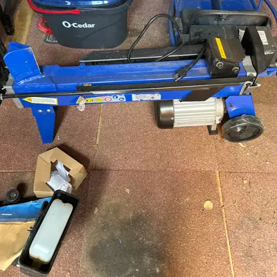 Electric log splitter