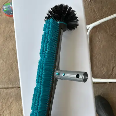 Pool wall brush head