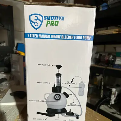Manual brake bleeder pump (2L)