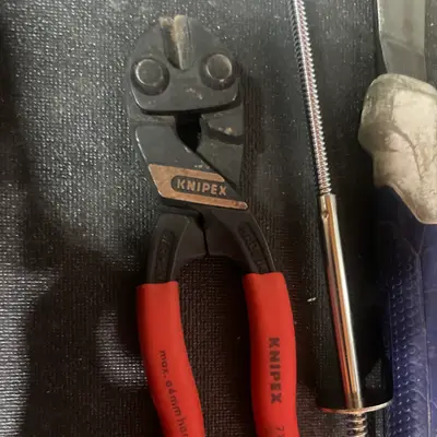 Compact Bolt Cutters
