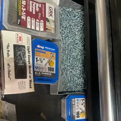 Assorted wood & construction screws