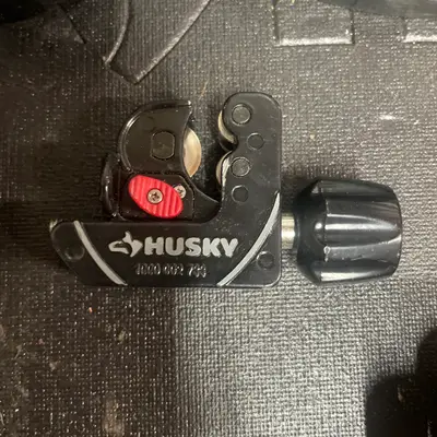 Husky mini tubing cutter