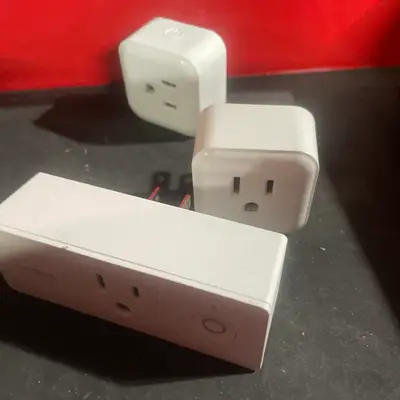 WiFi smart plugs (3)