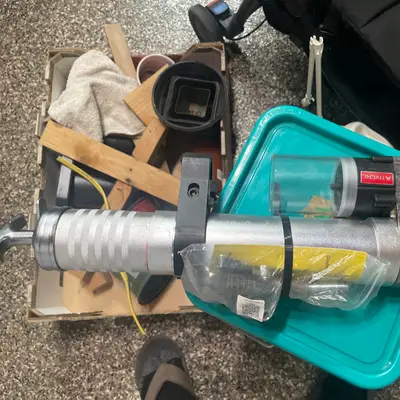 Grease gun