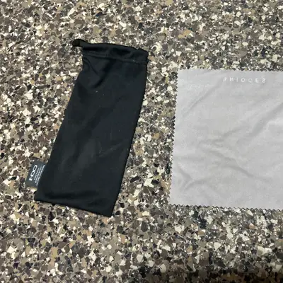Sunglasses microfiber pouch & lens cloth