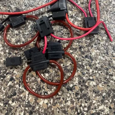Fuse holder (unconfirmed)