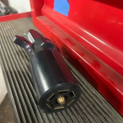 7-way round trailer wiring connector plug