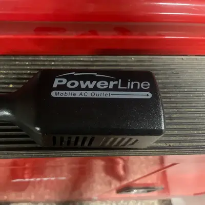 PowerLine mobile AC outlet (12V car power inverter)